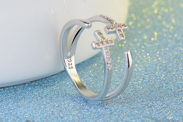 Double cross diamond ring