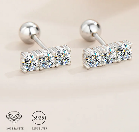 EARRING
925 Sterling Silver 0.3 Carat * 2 Moissanite Straight Row Earrings Fashion Trend Design Light Luxury Niche Senior Ladies