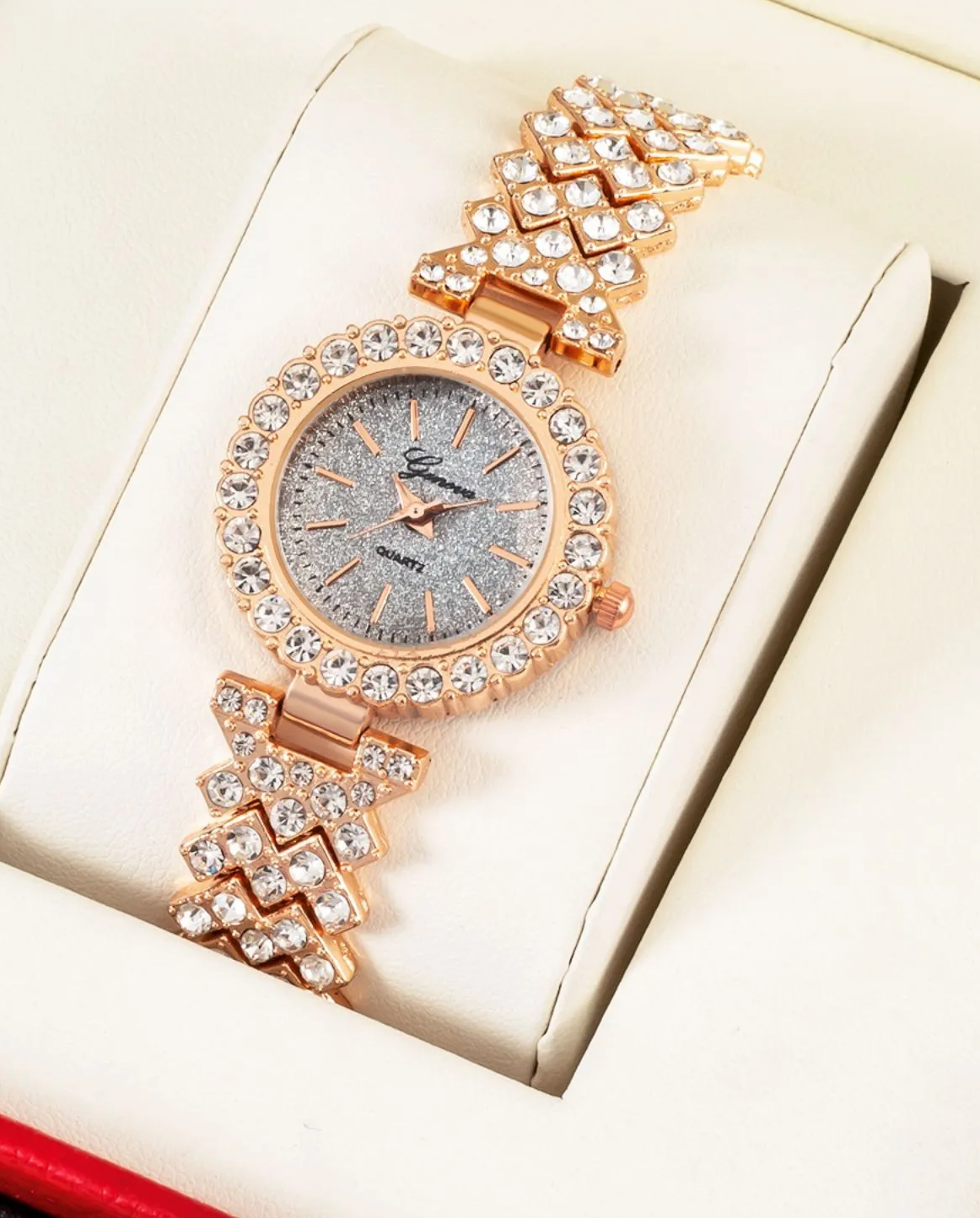 Priscilla -WOMEN WATCH
Ladies Diamond Gypsophila Bracelet Watch Elegant