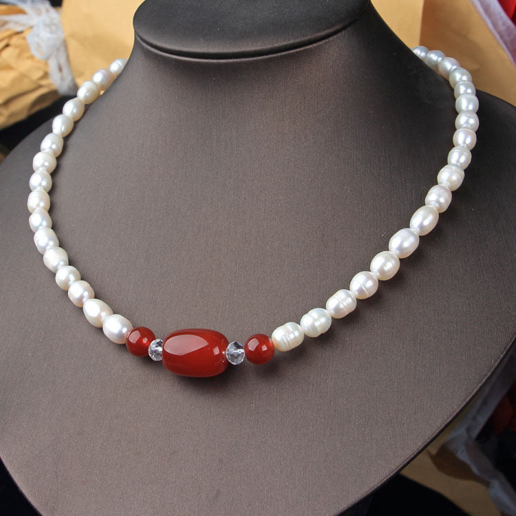 Threaded freshwater pearl necklace with jade pendant Mother chain