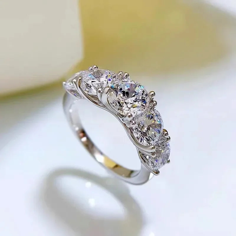 MODERN RING
- 18K White Gold  Ring Inlay Sparkling 5pcs Diamonds In All 5 Carat VVS1 D Color Moissanite