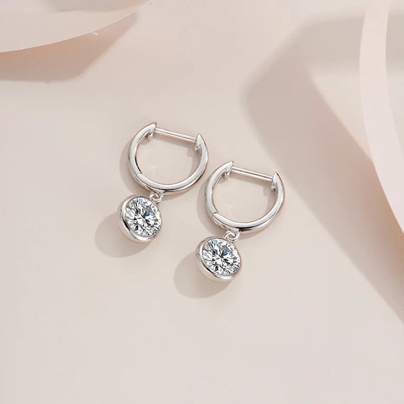 Leilani EARRING

925 Sterling Silver 0.5-1 Carat Moissanite Bubble Earbuckles Fashion Trend Design Light