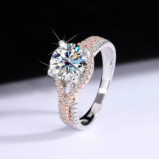 Delilah RING
925 Sterling Silver 2 Carat Moissanite Two-Tone Ring Fashionable Trendy Design