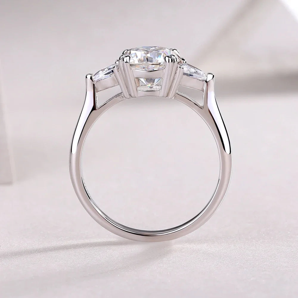 RING
Real 925 Sterling Silver Cushion Cut 7MM Moissanite Diamond