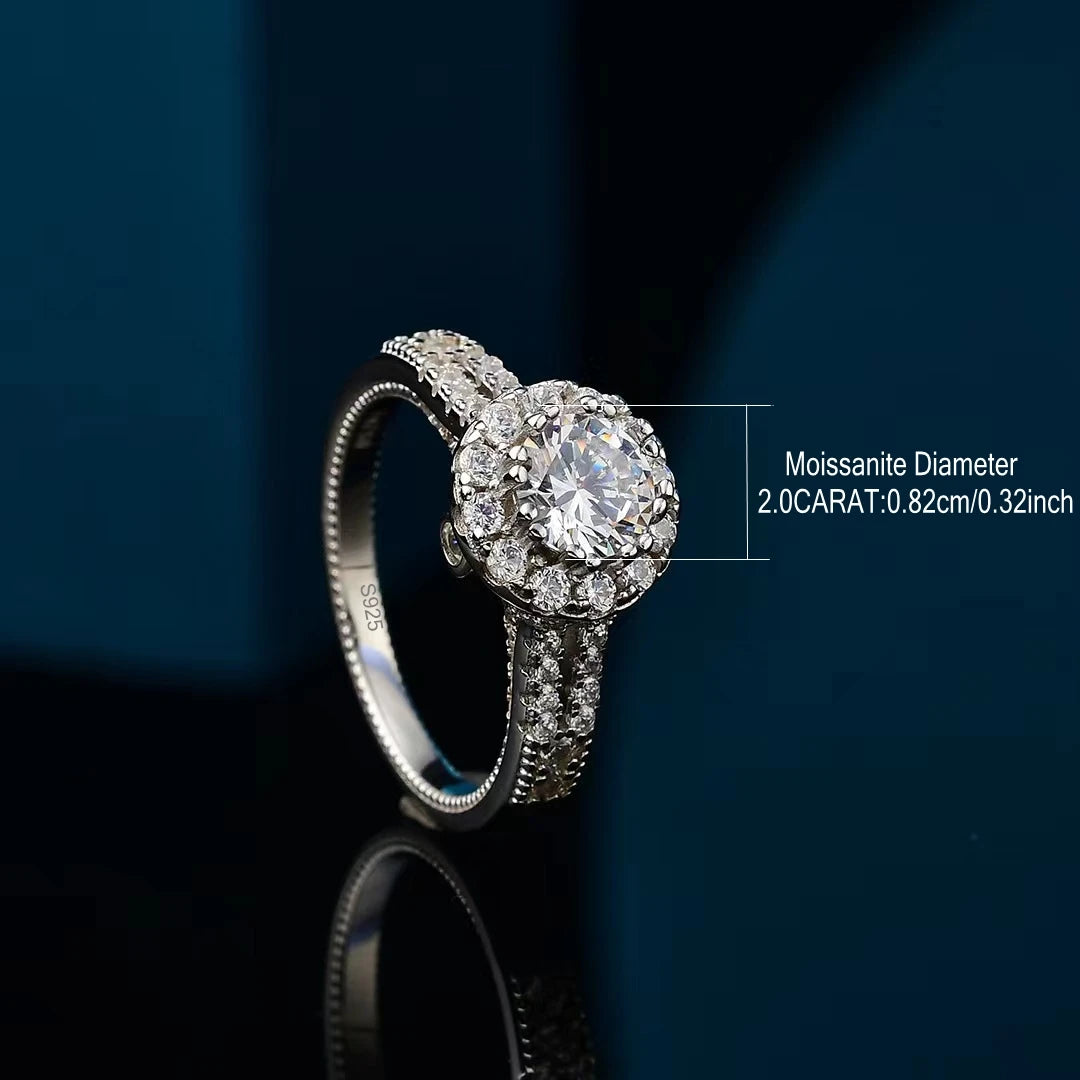 Naomi Ring
925 Sterling Silver 2-Carat Moissanite