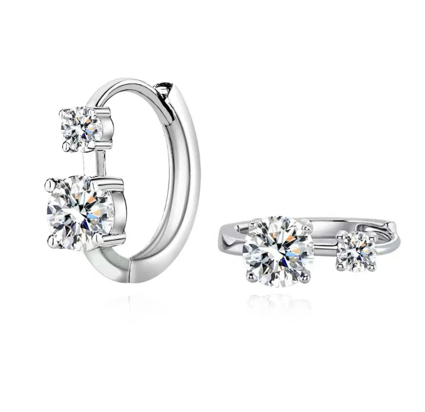 EARRING
925 Sterling Silver 0.6 Carat * 2 Moissanite Double Diamond