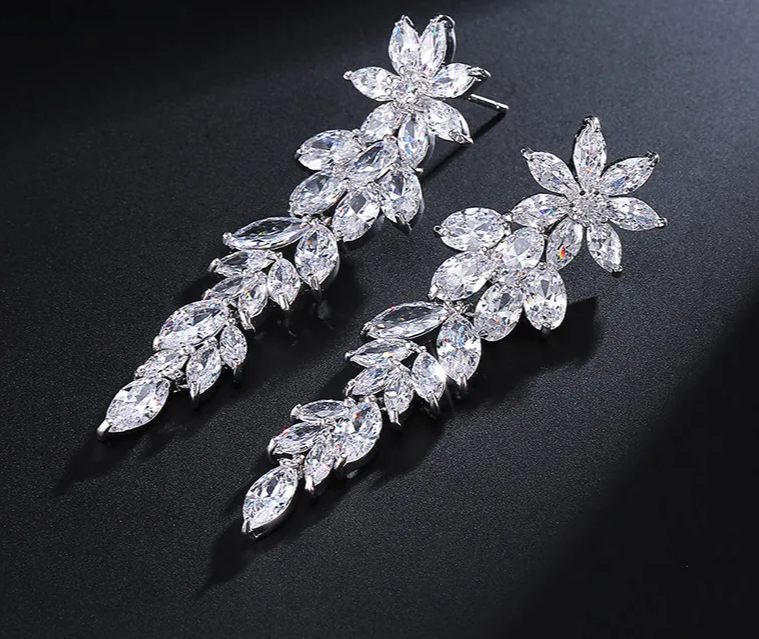 Luxury Gorgeous Marquise Cluster Dangle Earrings for Women Flower Shape Cubic Zirconia Long Earring Bride Wedding Jewelry