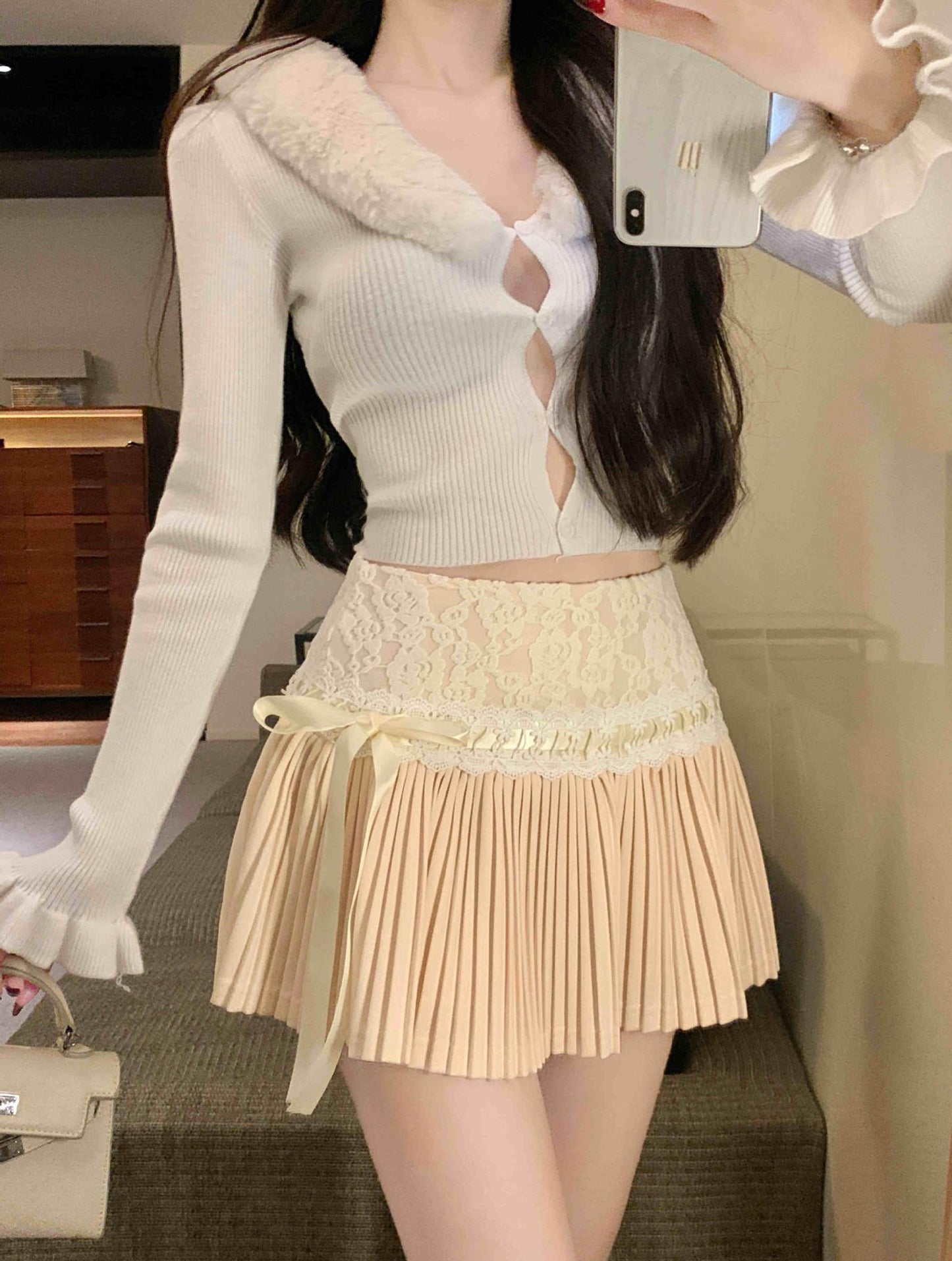 High Waist Slimming A- Line Lace Stitching Small Pleated Skirt